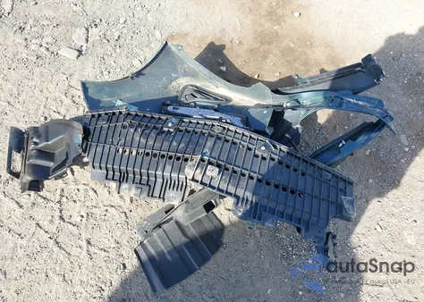 2019 Toyota Corolla Le z USA, uszkodzony, nr VIN 2T1BURHE9KC140641